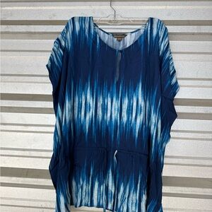 Tommy Bahama Navy and White Patterned Blouse